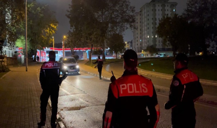 Bursada Yunus timleri ruhsatsız silaha geçit vermiyor...50 silah yakalandı