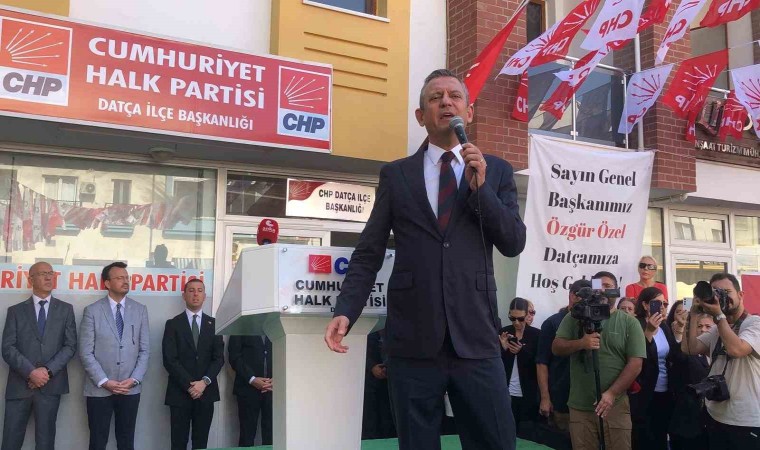 CHP lideri Özel, 13 bin oy aldığı Datçada bin kişiye seslendi