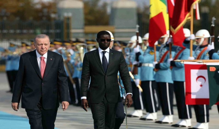 Cumhurbaşkanı Erdoğan, Senegal Cumhurbaşkanı Fayeyi resmi törenle karşıladı