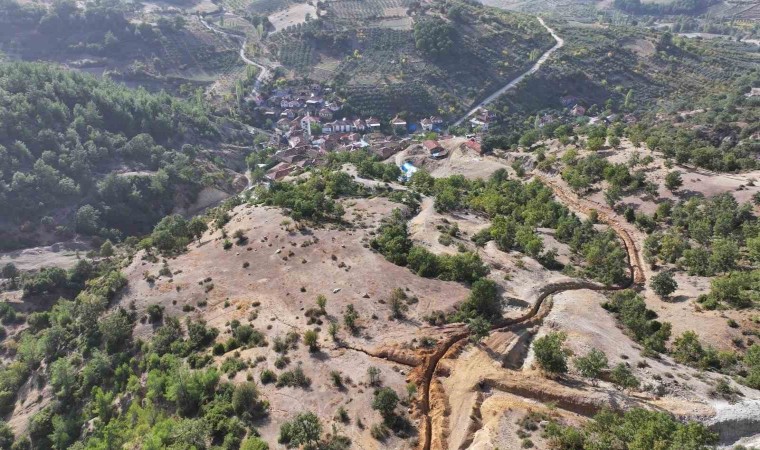 Demirci Yiğitlerde 30 yıllık su sorunu çözüldü