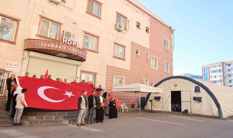 Diyarbakır anneleri TUSAŞ saldırısı nedeniyle PKKyı lanetledi