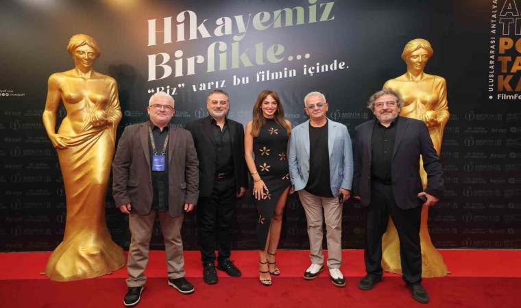 Dünyayı kasıp kavuran oyunun Türk filmi uyarlaması Takıntıların galasına büyük ilgi