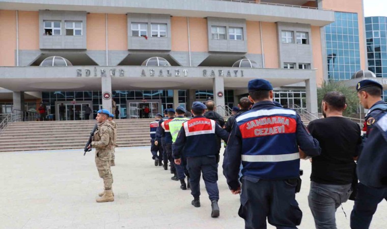 Edirnede sınır hattında 7 terör örgütü üyesi yakalandı