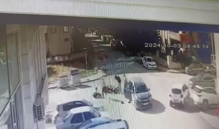 Elazığda motosiklet ile otomobilin çarpışma anı kamerada