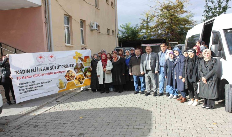 Erzincan 15 arı sütü üreticisini Orduya gönderdi