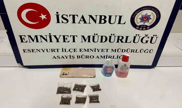 Esenyurtta uyuşturucu alışverişi yapan 2 şüpheli yakalandı