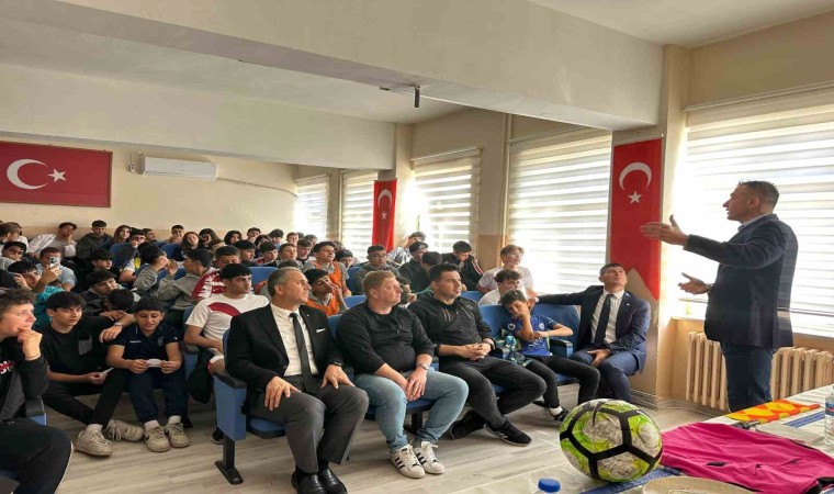 Eski FIFA hakemi Göçek Tekirdağ Muratlıda