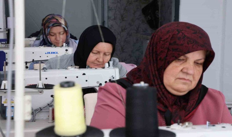 Eskişehirde bir araya gelen ev hanımları kendi işletmelerini kurdu