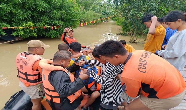 Filipinlerde Trami Tropik Fırtınasında 14 kişi hayatını kaybetti