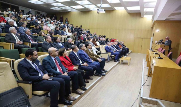 FÜde Cumhuriyet Bayramı nedeniyle konferans düzenlendi