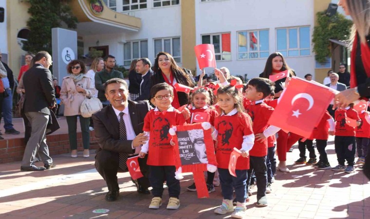 Gaziantep Kolej Vakfını Cumhuriyet coşkusu sardı