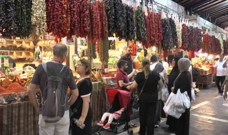 Gaziantepte kışlık lezzetler tezgahlardaki yerini aldı