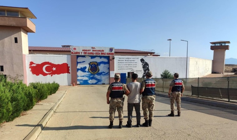 Gaziantepte terör sempatizanına jandarma baskını