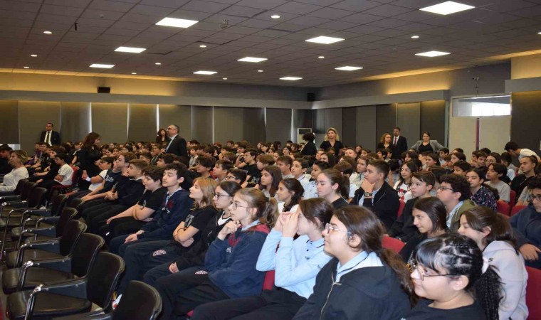 GKVde teknoloji bağımlılığı, teknolojiyi bilinçli kullanma ve siber suçlar semineri