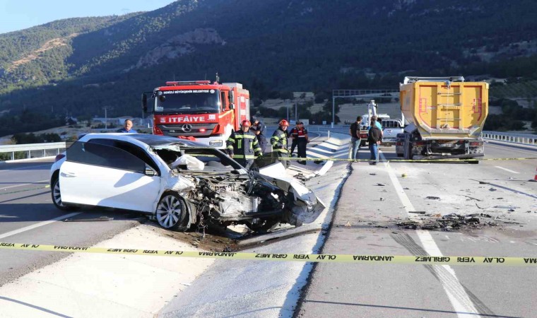 Hafriyat kamyonuna arkadan çarpan genç sürücü hayatını kaybetti