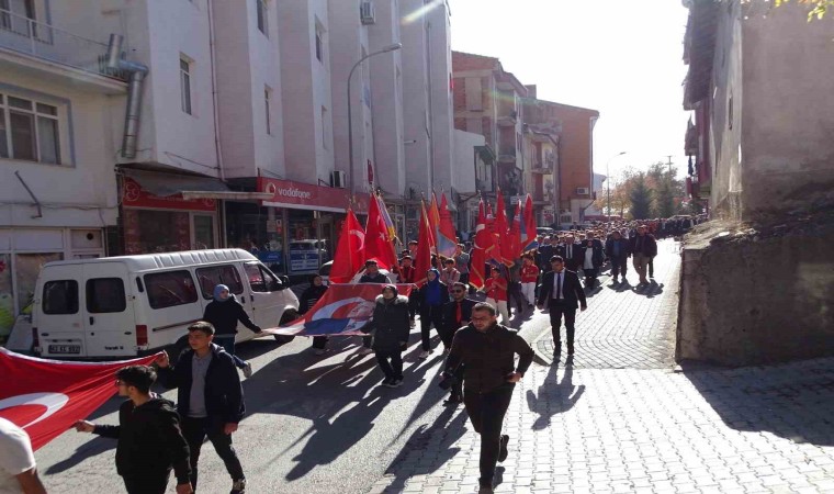 Hisarcıkta Cumhuriyet Yürüyüşü