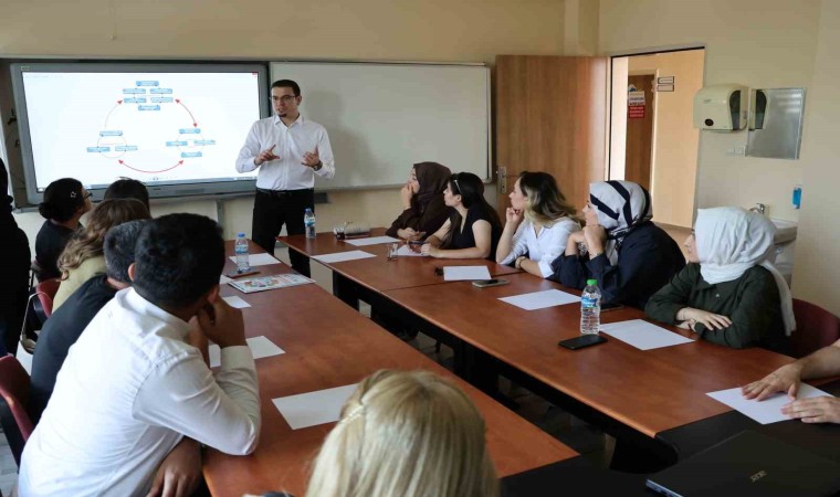 HKÜden ‘Birlikte Yeniden Yeşermek konferansı