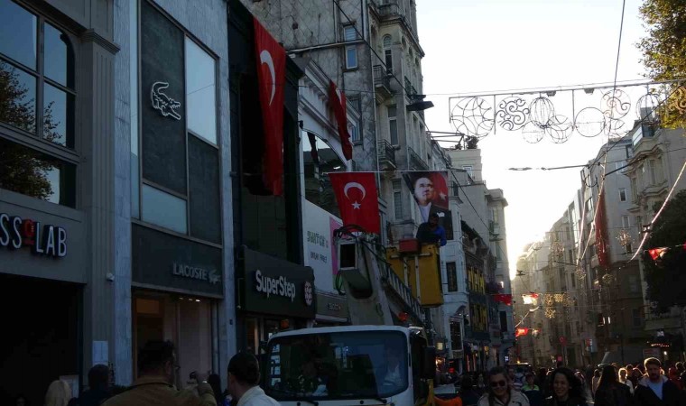 İstiklal Caddesi Cumhuriyet Bayramına hazırlanıyor