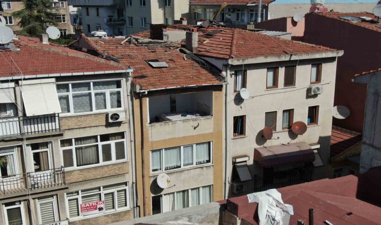 Kadıköyde apartman dairesinde patlama: 1 yaralı