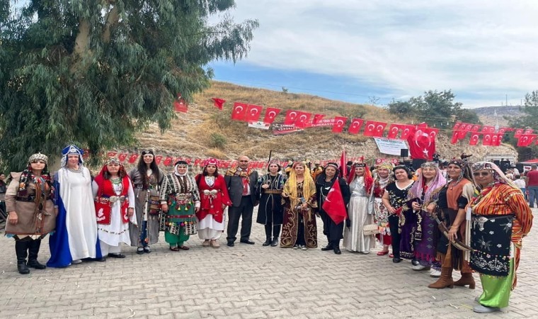 ‘Kahraman Türk Kadınları tiyatro gösterisi Urfada yoğun ilgi gördü