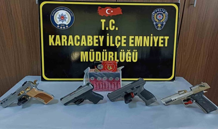 Karacabeyde bir evde 4 adet tabanca ele geçirildi