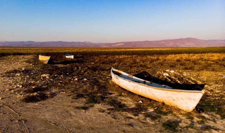 Kuruyan Marmara Gölünü kurtarmak için ilk adım atıldı