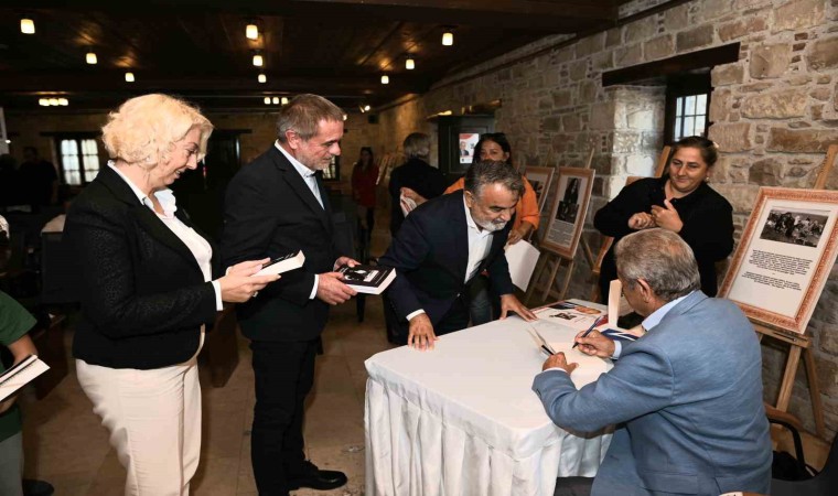 Kuşadasında Atatürk ile ilgili söyleşi düzenlendi