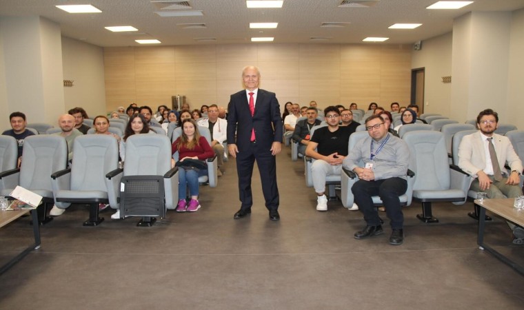 Kütahya Şehir Hastanesinde konferans