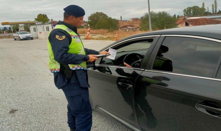 Kütahyada emniyet kemeri ve çocuk bağlama sistemleri denetimi