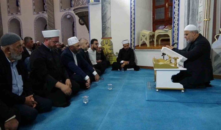 Kütahyadaki sabah namazı buluşmasına Diyanet İşleri Başkan Yardımcısı İşliyen de katıldı