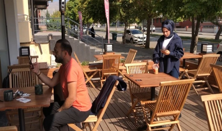 Malatya Kale merkez üssü deprem Erzincanda hissedildi