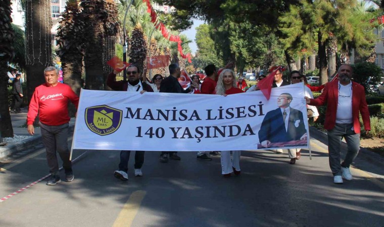 Manisa Lisesinden 140ıncı yıla görkemli kutlama