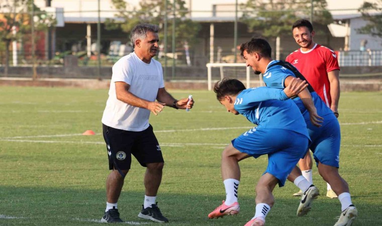 Menemen FK, dış sahada 4te 4 yaptı