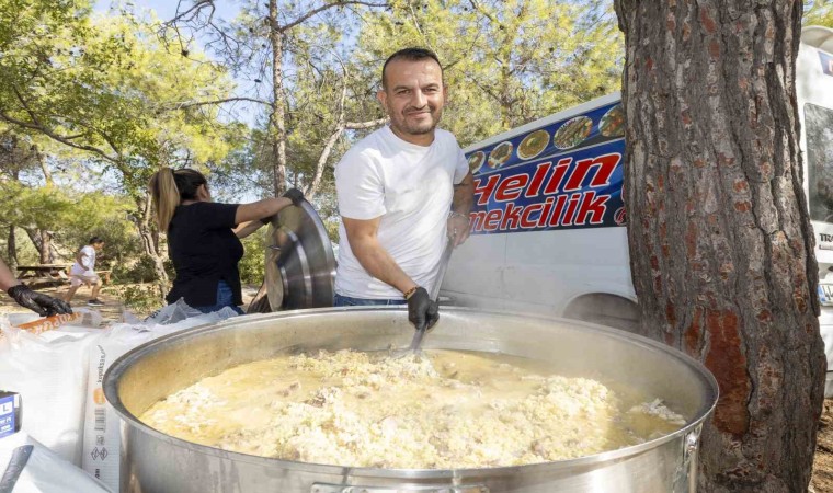 Mersinde Geleneksel Pilav ve Piknik Etkinliği düzenlendi