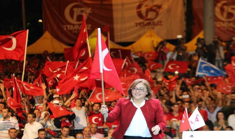 Şahin: “Cumhuriyetimiz, Türk milletinin ebedi varlığıyla ilelebet devam edecektir”