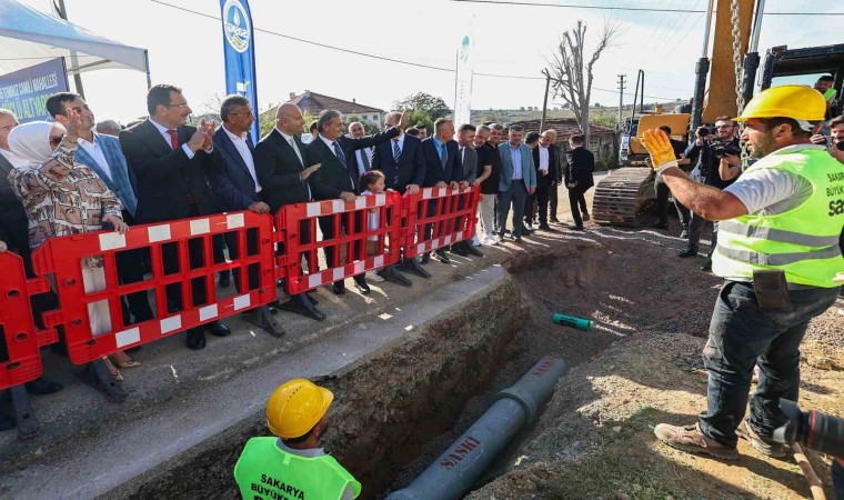 Sakaryada 25 milyon TLlik alt yapı yatırımı için ilk kazma vuruldu