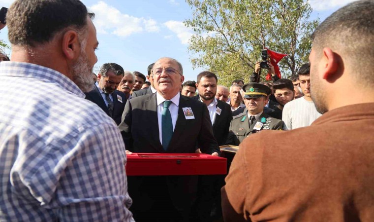 Şehit cenazesine katılan Bakan Yardımcısı Alpay: Terörün kökünü kazıdık, kazımaya devam ediyoruz