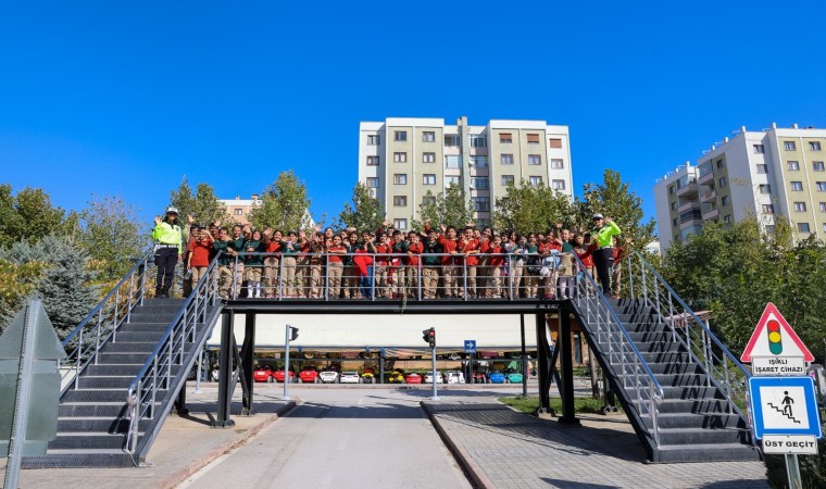 Selçuklu Trafik Eğitim Parkı trafikte bilinçli nesiller yetiştirmeye devam ediyor