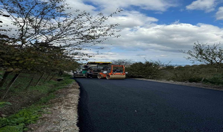 Serdivanın o yolu asfaltlandı