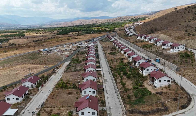 Sivrice depreminden etkilenen Malatyanın Pütürge ile Doğanyol ilçelerinde afetin izleri tamamen silindi