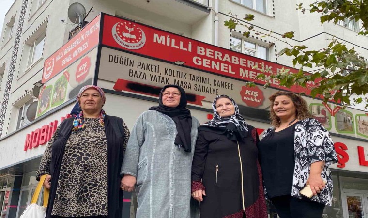 Siyasi parti genel merkezinde uyuşturucu ticaretine 7 gözaltı