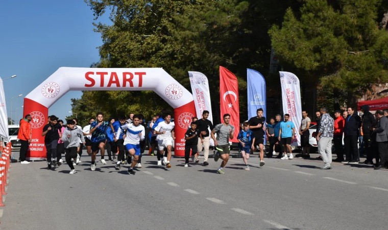 Söğütte 2inci Cumhuriyet Koşusu gerçekleştirildi