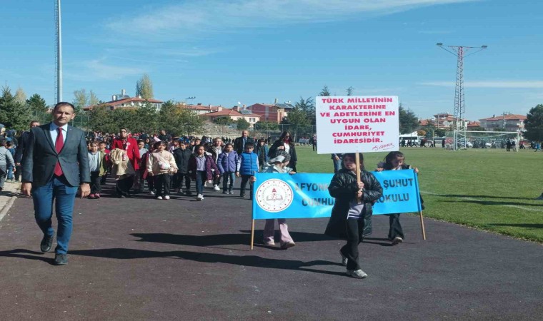 Şuhutta Cumhuriyet coşkusu