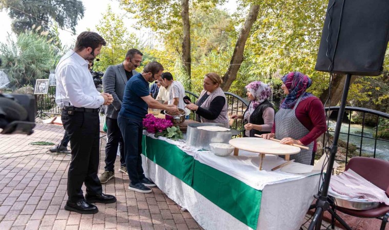 Tarsusun tarihi ve gastronomisi tanıtıldı