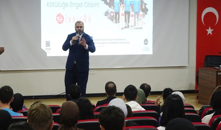 Tavşanlıda Peygamberimiz ve Karakter İnşası“ konulu konferans