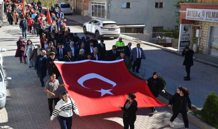 Tercanda Cumhuriyet Yürüyüşü yapıldı