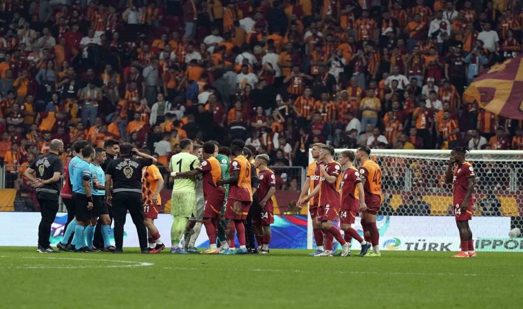 Trendyol Süper Lig: Galatasaray: 1 - Alanyaspor: 0 (Maç sonucu)