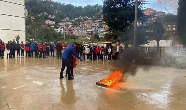 Zonguldakta deprem ve yangın tatbikatı gerçekleştirildi