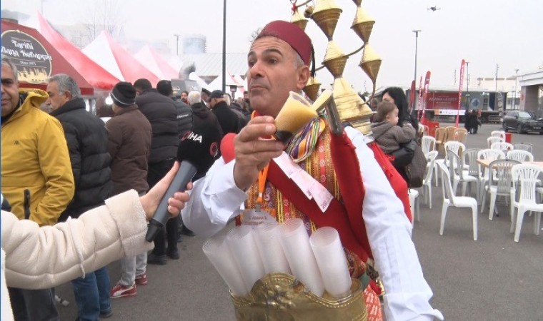 Adana Tanıtım Günlerinde 106 metrelik Adana kebap dağıtıldı