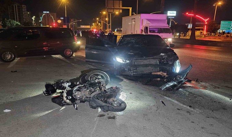 Adanada otomobil ile motosiklet çarpıştı: 1 ölü